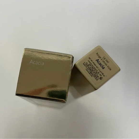 CHANTECAILLE Lip Veil (Limited Edition) Acacia - Picture 3 of 4